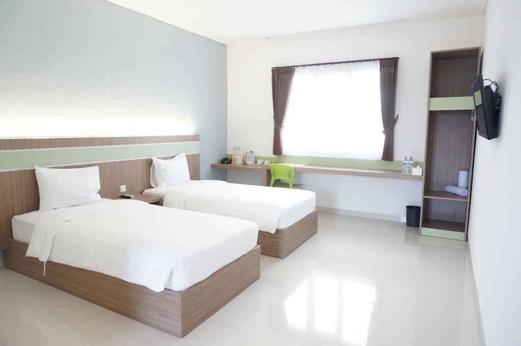 Rumah Cassa Guest House Surabaya Room photo